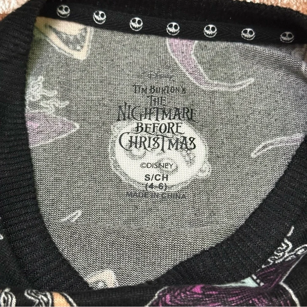 Disney Halloween Black Patterned Sweater size S - Picture 4 of 11